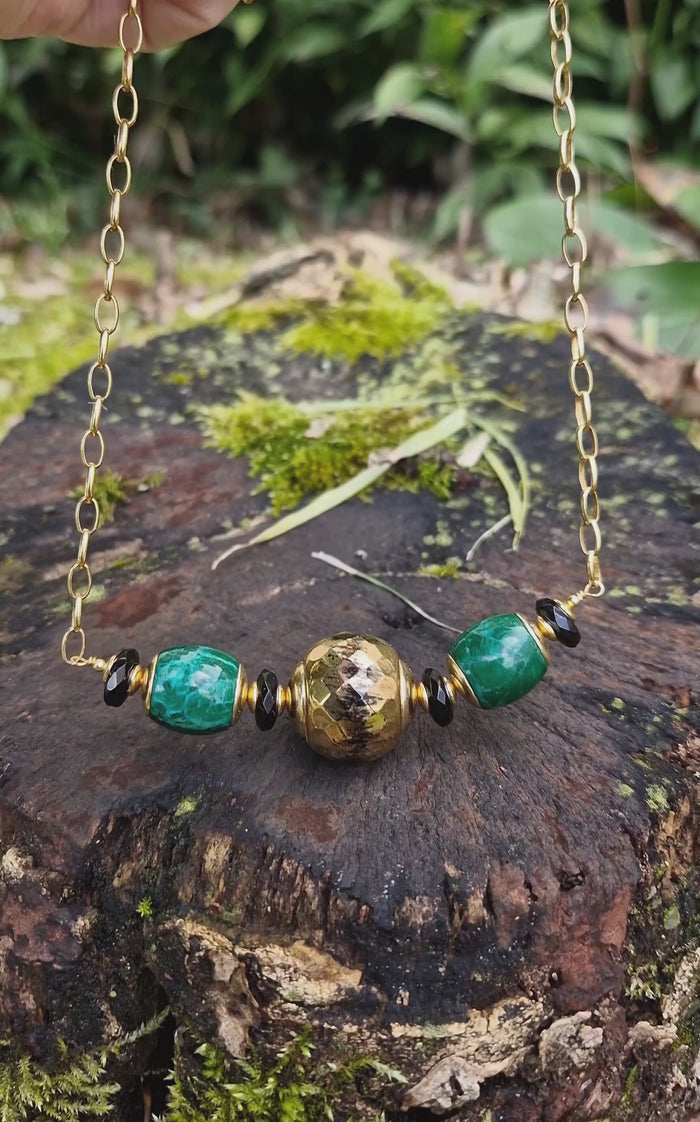 Girocollo con malachite e onice dipinto oro 24k